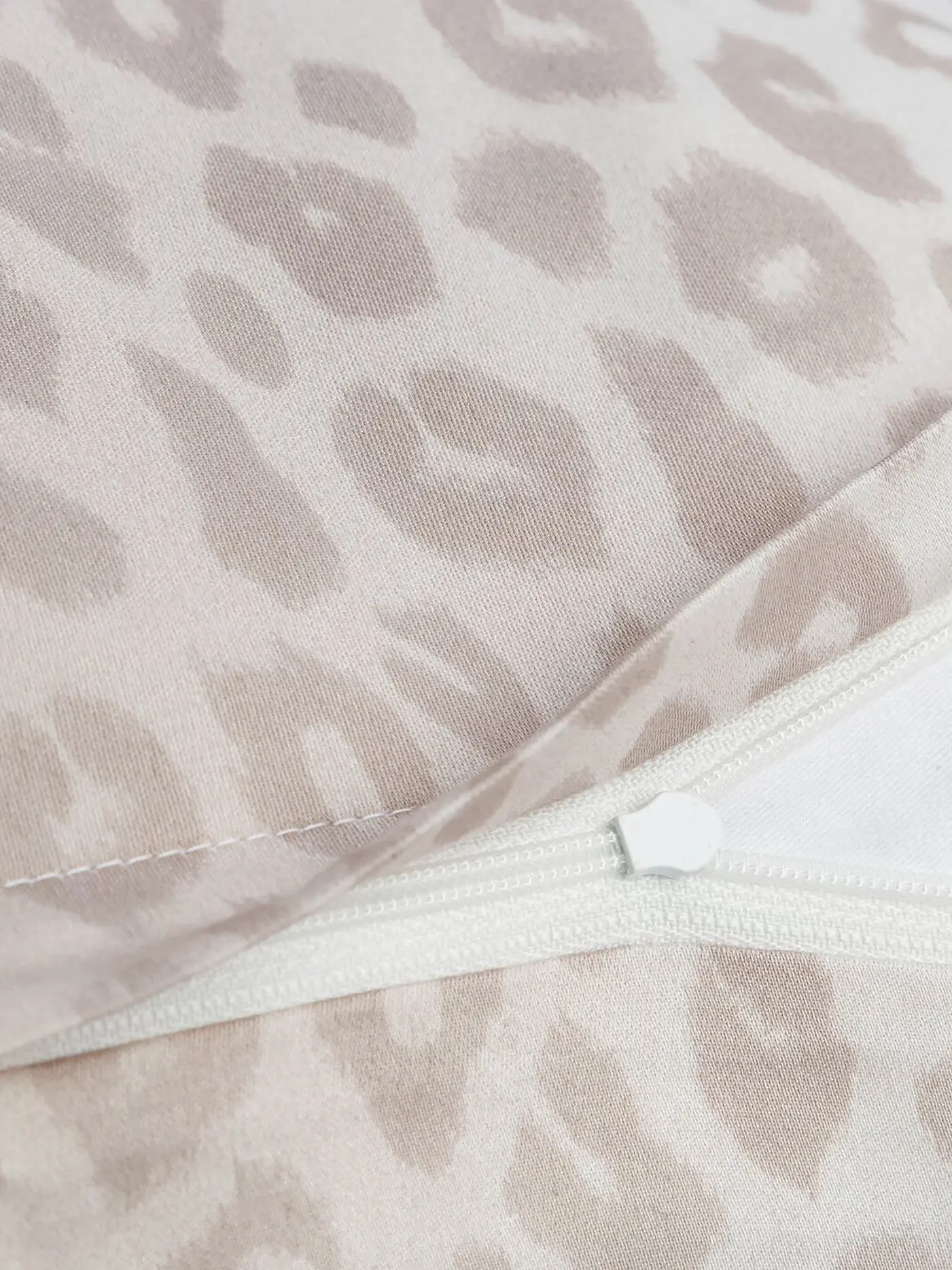 JOOP | Satin Bettwäsche LEO 2x 70x90cm / 200x200cm Sand | beige