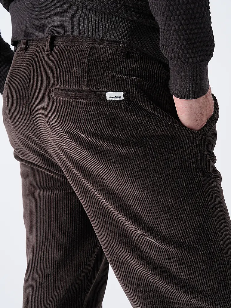 KNOWLEDGE COTTON APPAREL | Cordhose CHUCK  | Braun