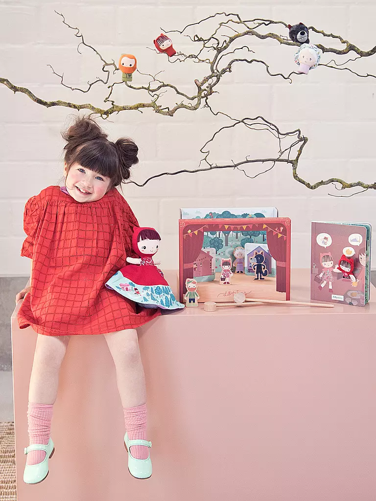 Wieviel Figuren Gibt Es Bei Rotkäppchen LILLIPUTIENS Chaperon Rouge Theater Rotkäppchen bunt