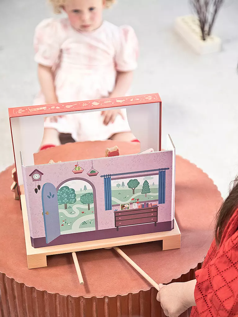 Wie Viele Figuren Bei Rotkäppchen LILLIPUTIENS Chaperon Rouge Theater Rotkäppchen bunt