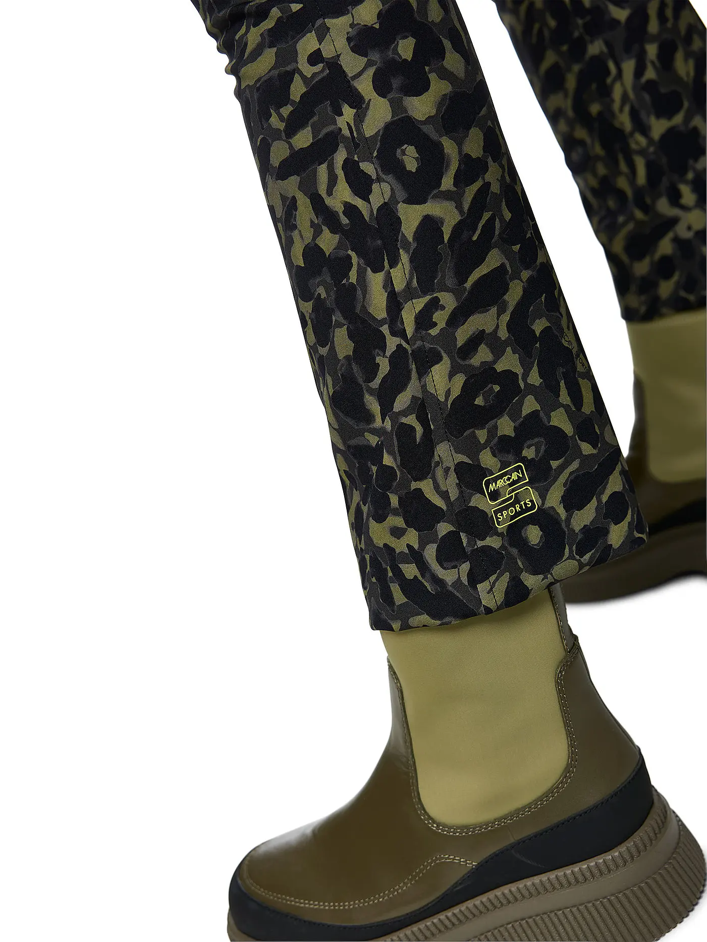 MARC CAIN | Hose Bootcut Fit FREDERICA | olive