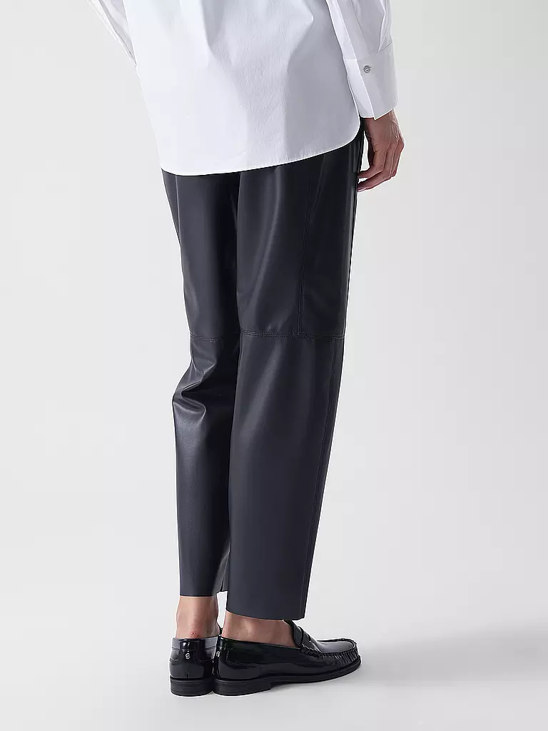 MARC CAIN | Hose Jogging Fit in Lederoptik RANCHI | dunkelblau