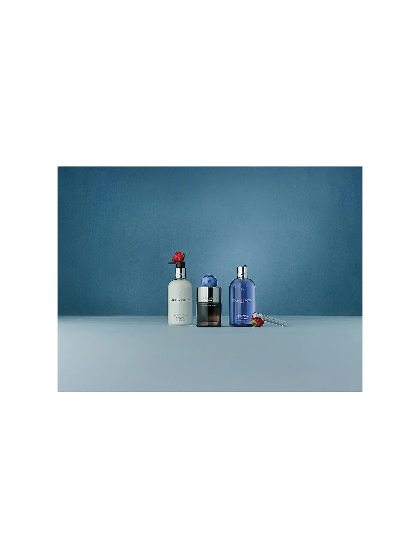 MOLTON BROWN | Bluebell & Wild Strawberry Bath & Shower Gel 300ml | transparent