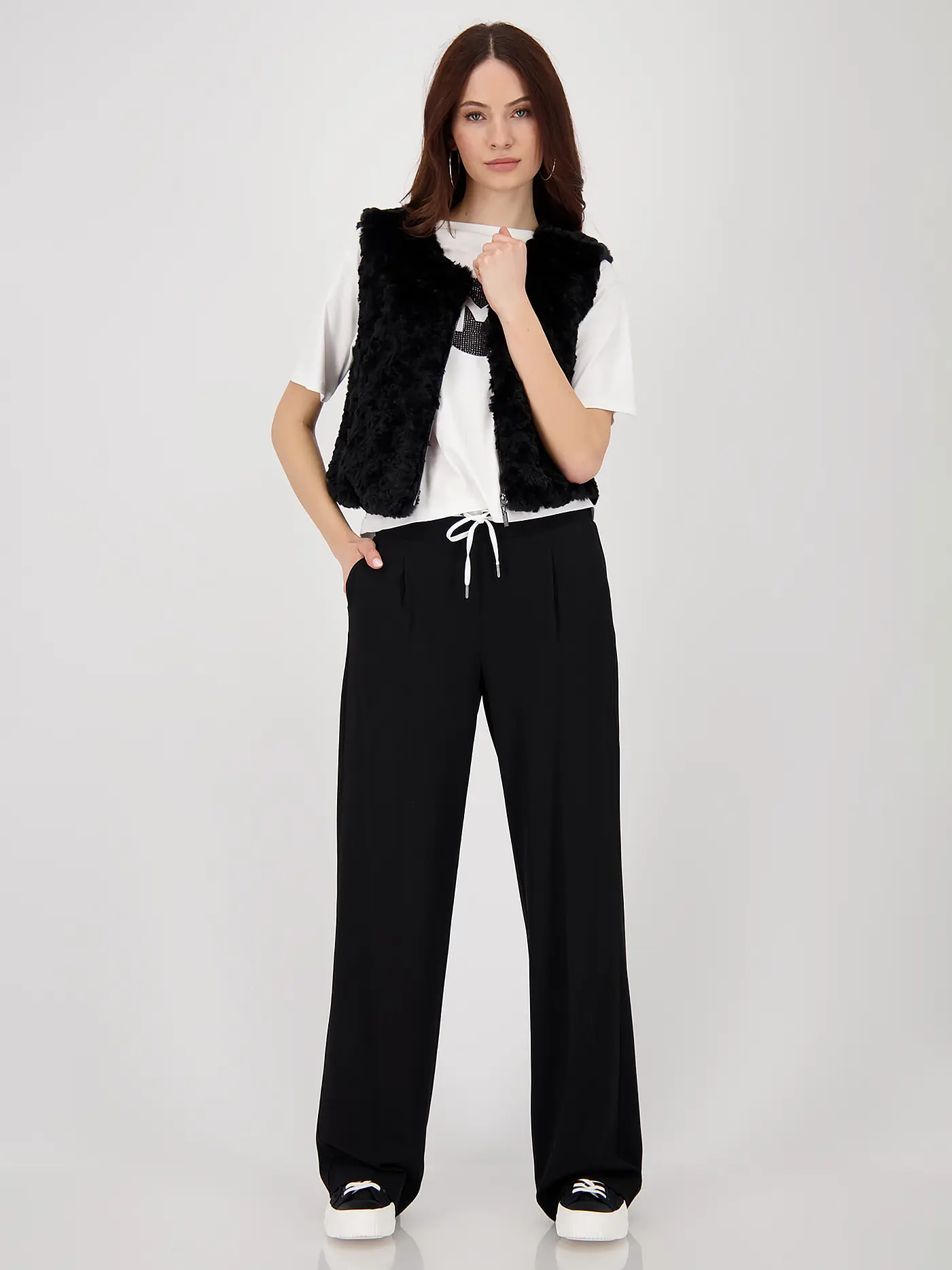 MONARI | Gilet in Felloptik  | schwarz