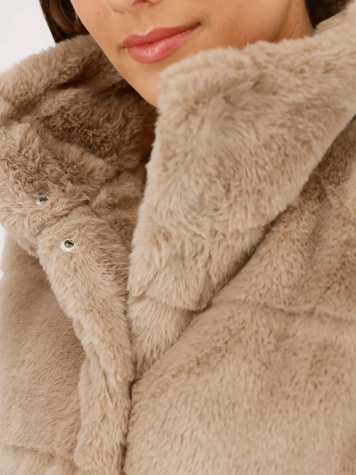 MONARI | Gilet in Felloptik | camel