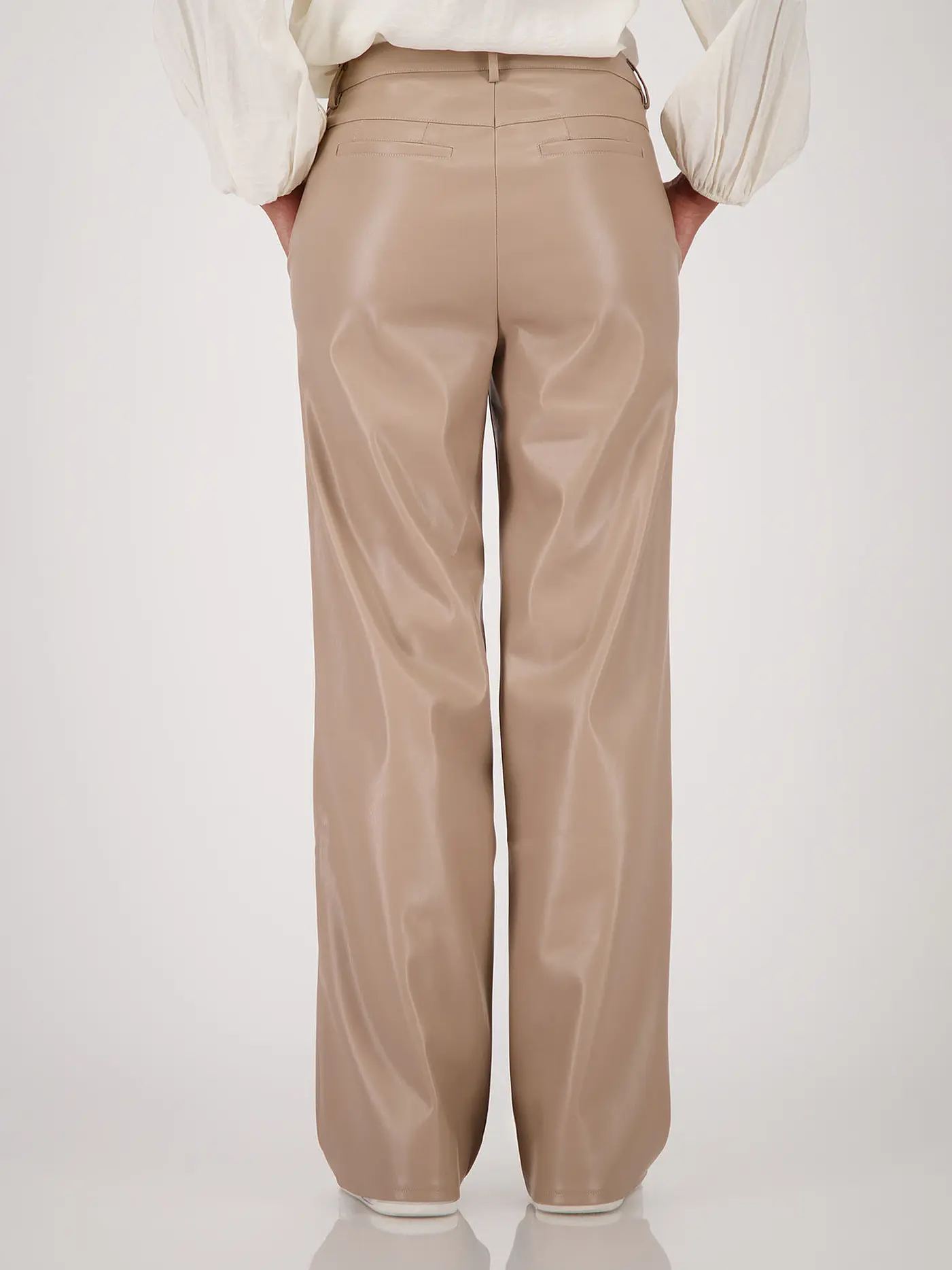 MONARI | Hose in Lederoptik | camel