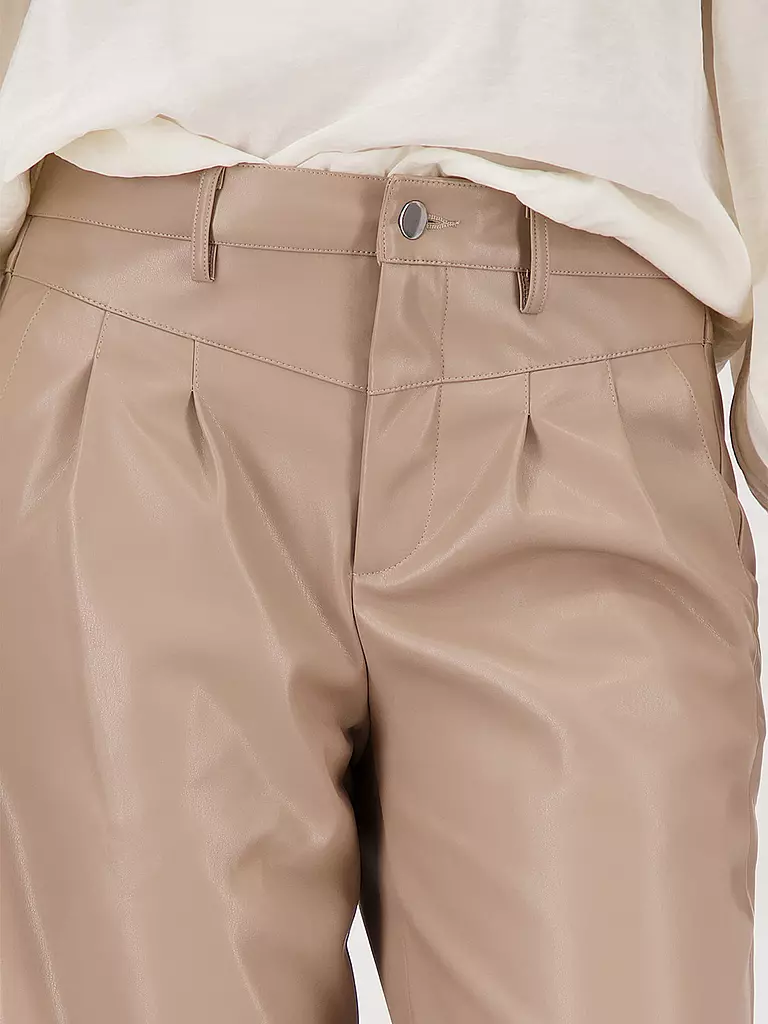 MONARI | Hose in Lederoptik | 
