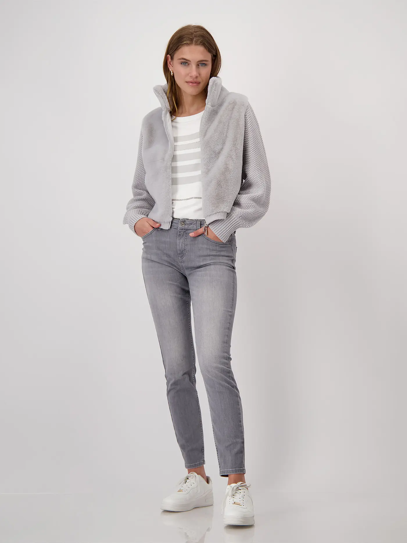 MONARI | Jacke in Felloptik  | hellgrau