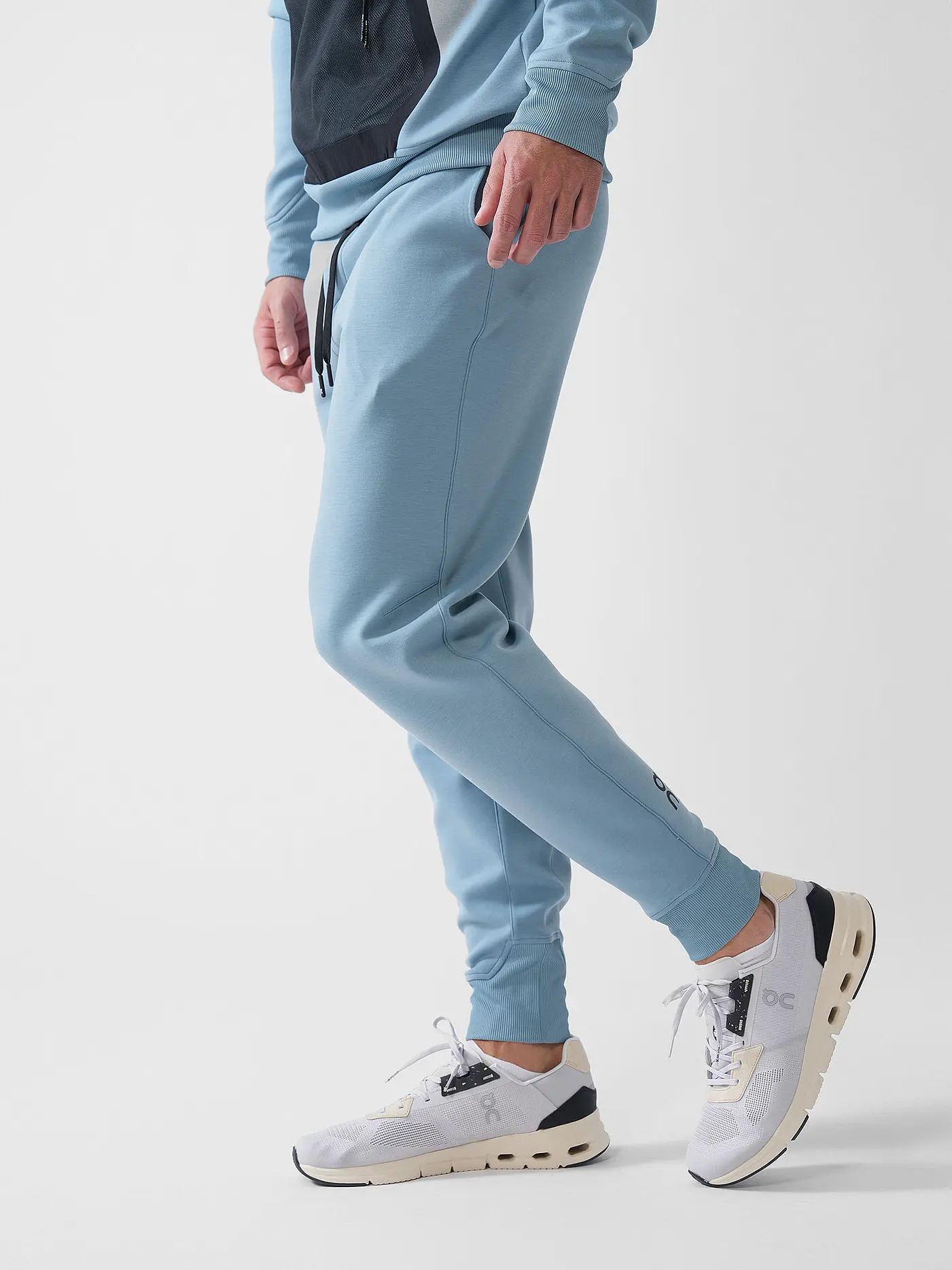ON | Jogginghose | blau