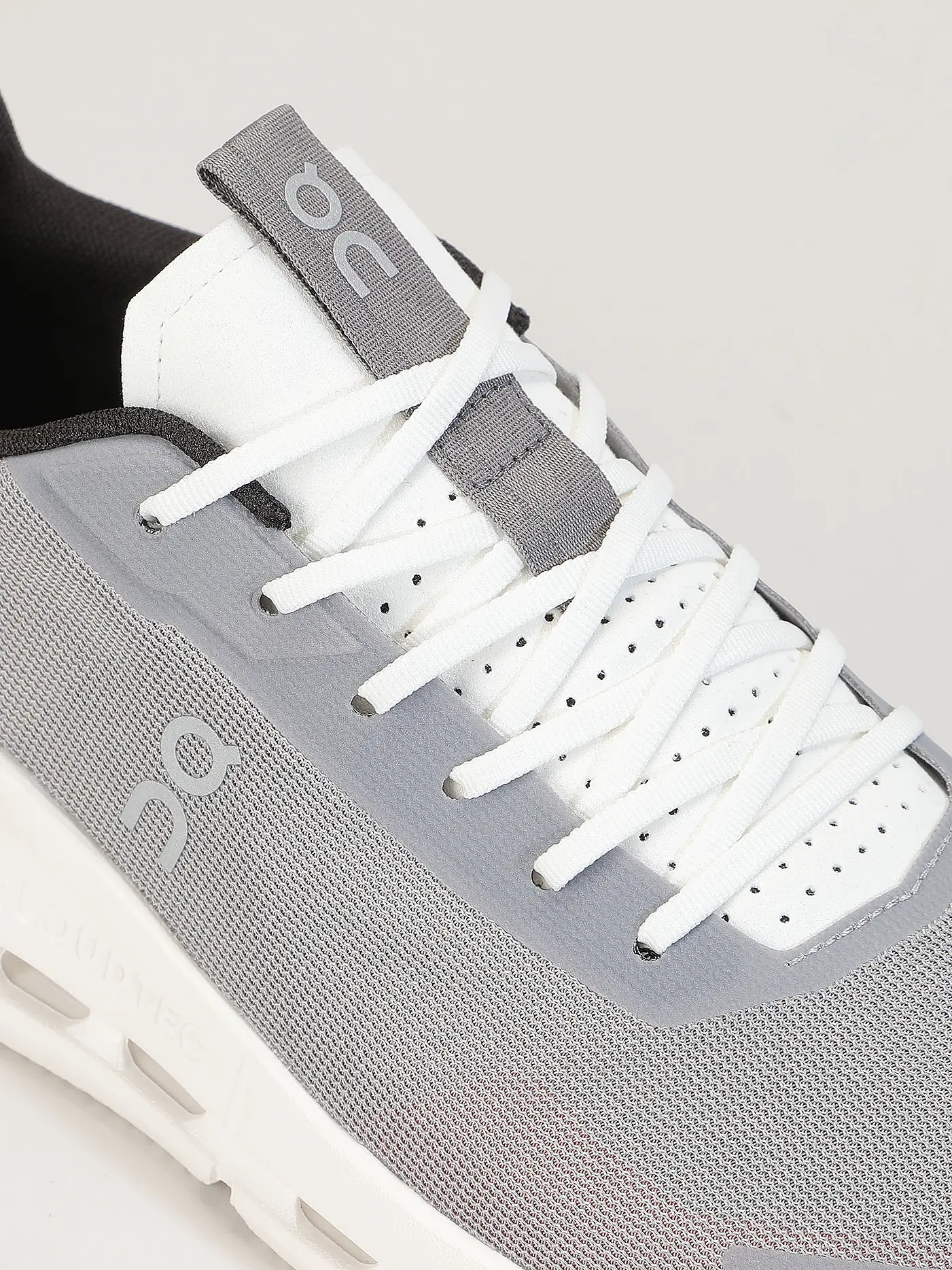 ON | Sneaker CLOUDNOVA FORM 2 | grau