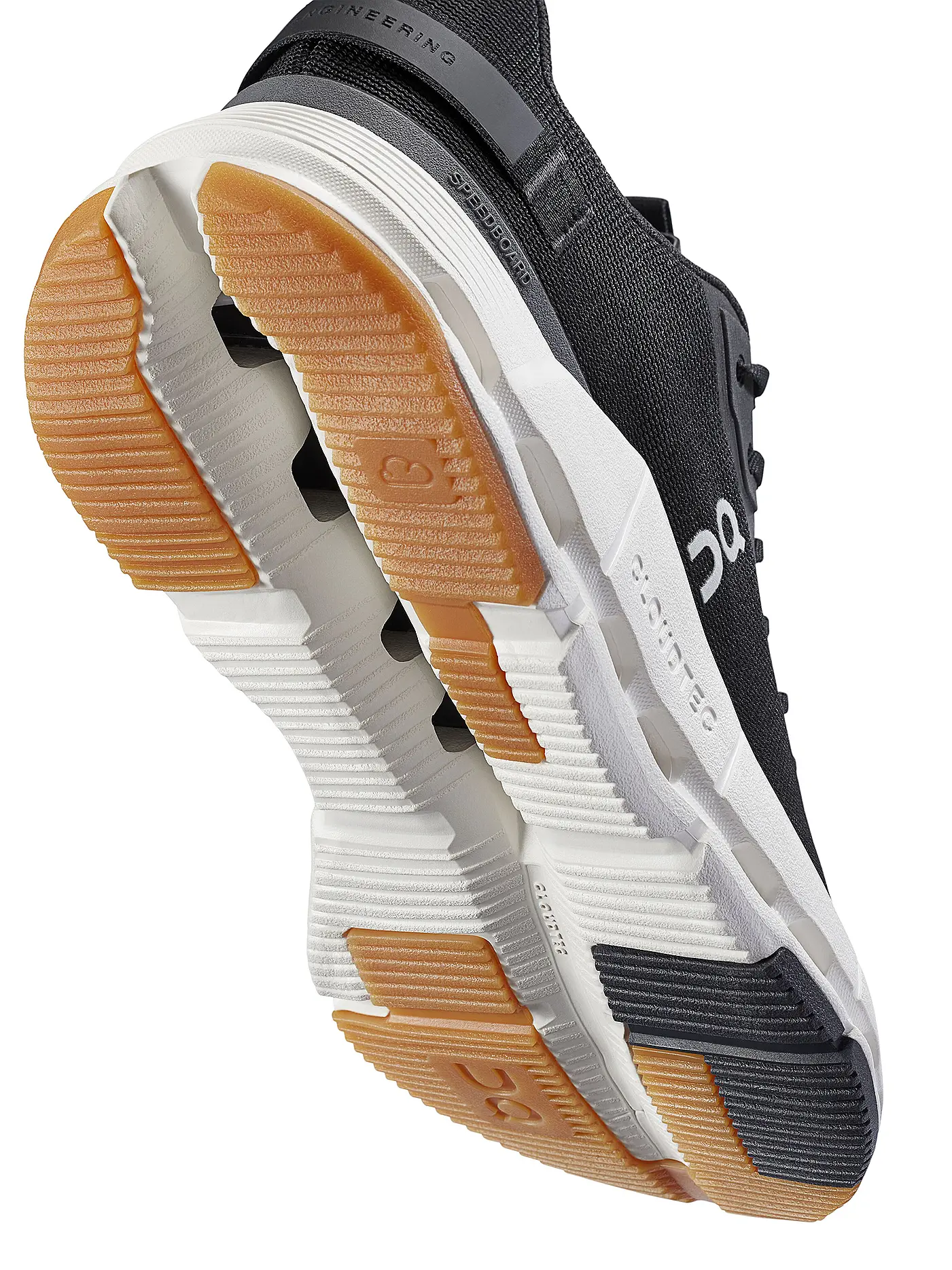 ON | Sneaker CLOUDNOVA FORM 2 | schwarz
