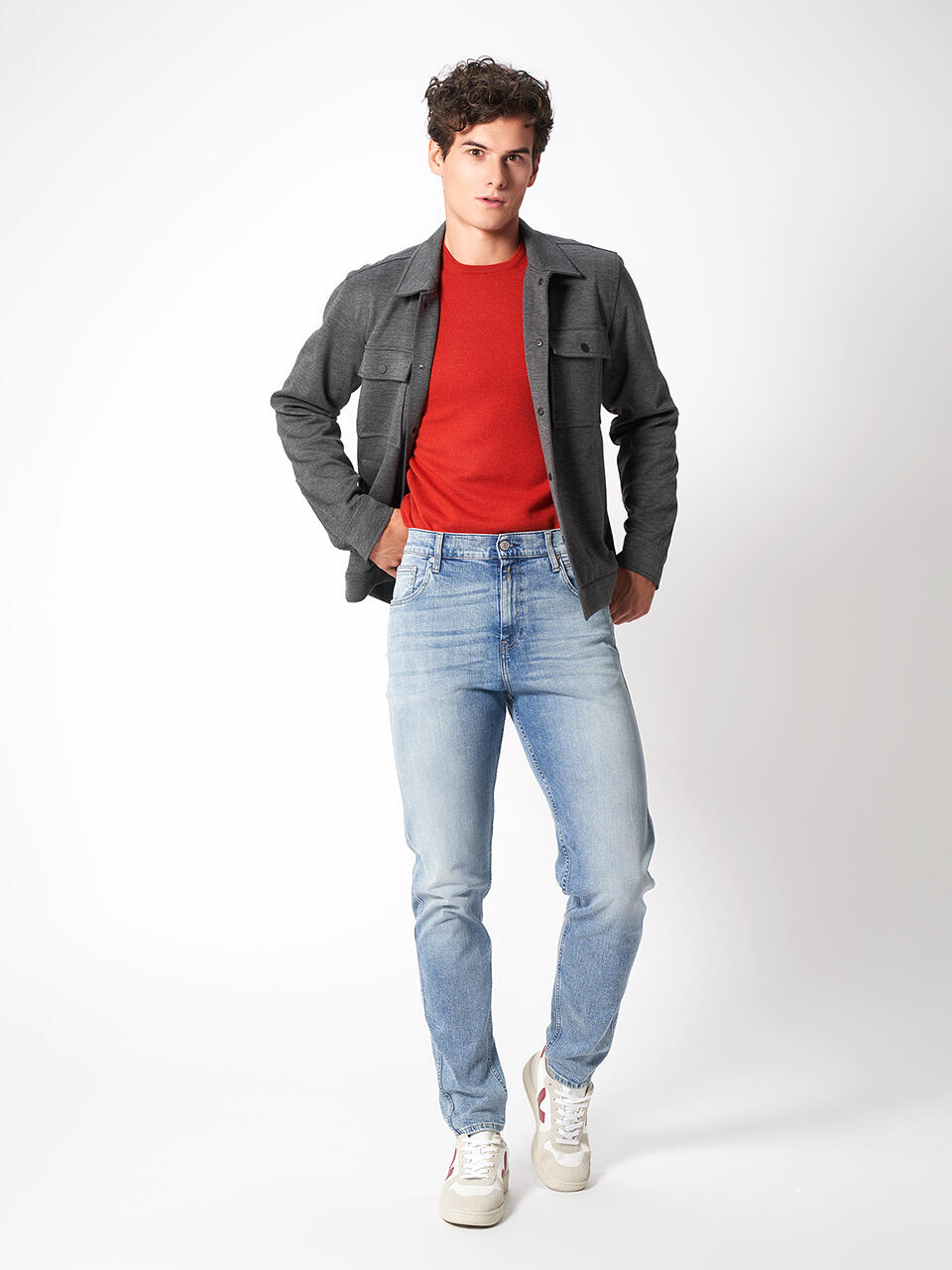 1 Jeans, 5 Looks - Tapered
