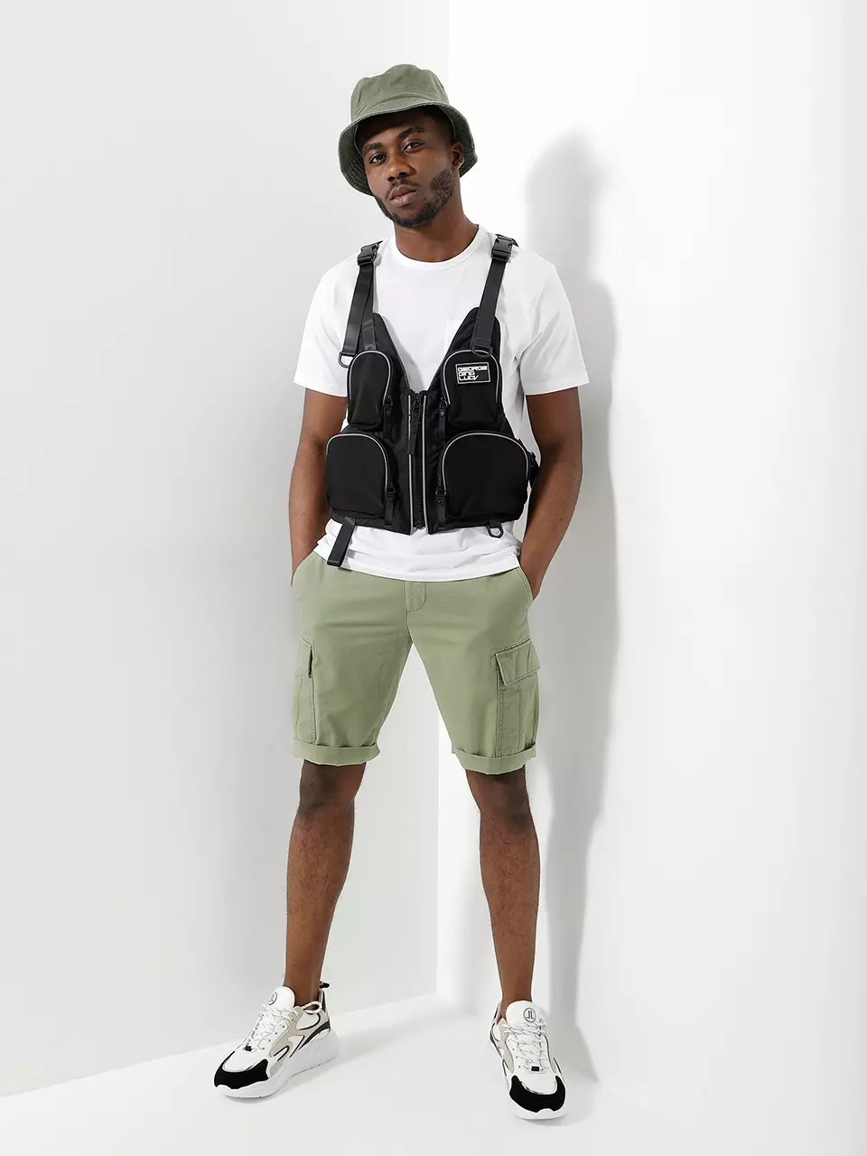 NEW - Young Fashion