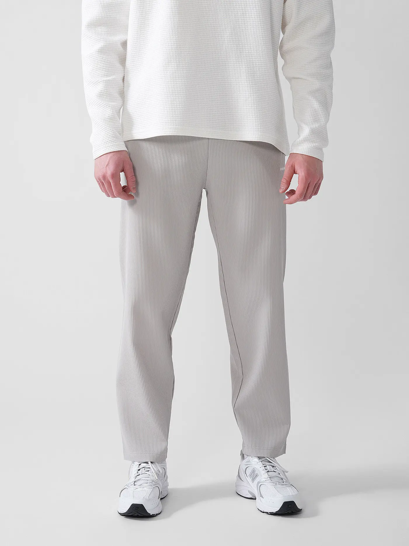PEGADOR | Jogginghose TROY PLISSEE | grau