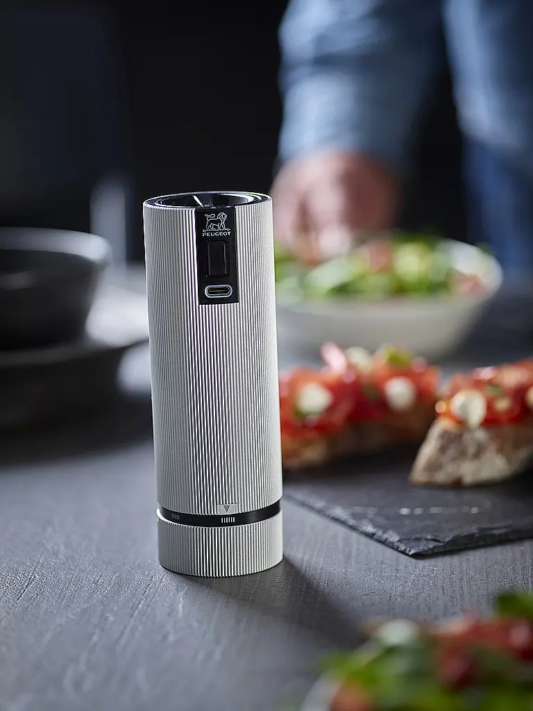 PEUGEOT | Set mit wiederaufladbaren elektrischen Salz- und Pfeffermühlen 15cm ELECTRIC-DUO LINE Carbon Alu  | grau