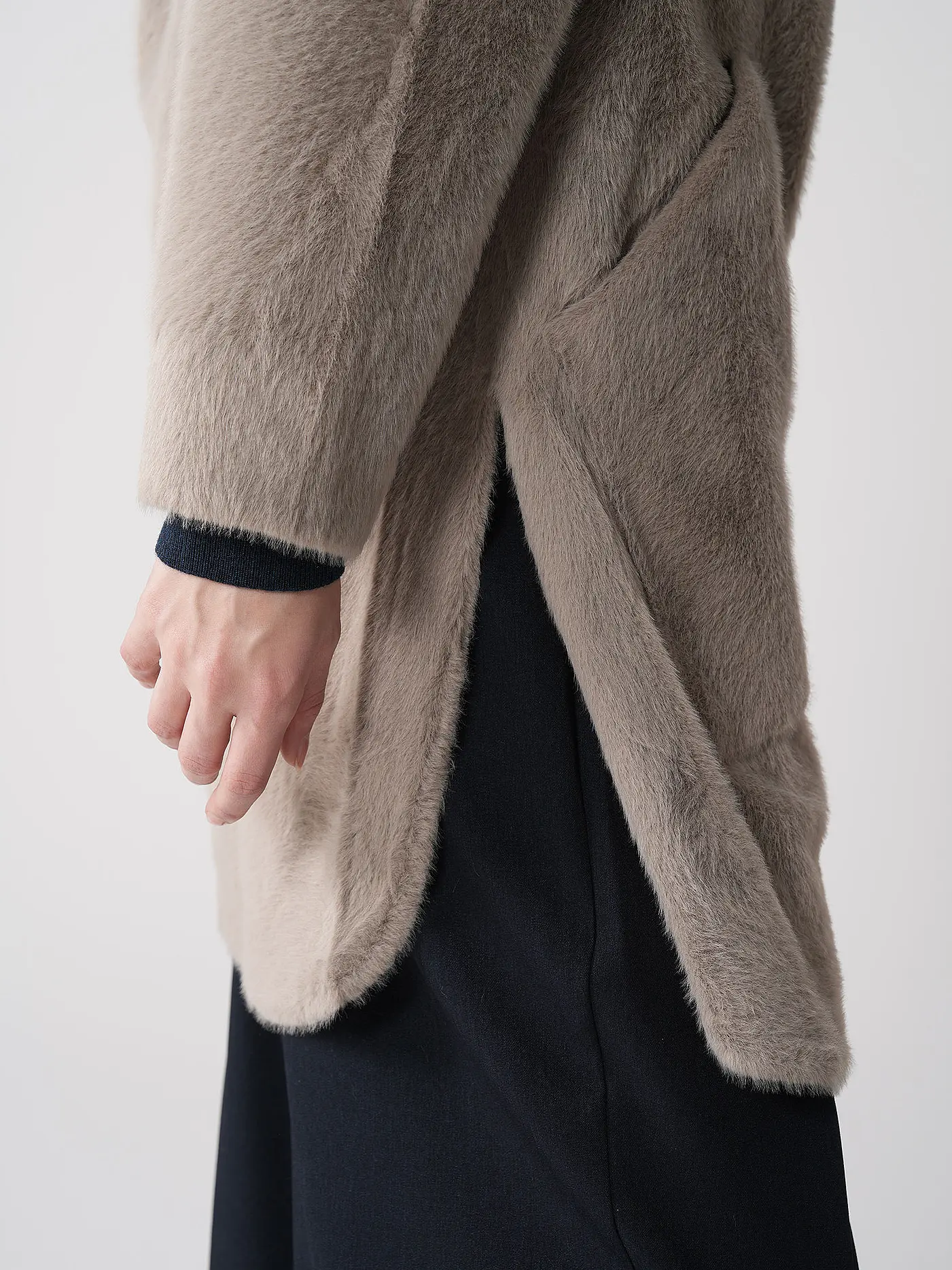 PRIDE TO BE | Mantel in Felloptik ELLEN | beige