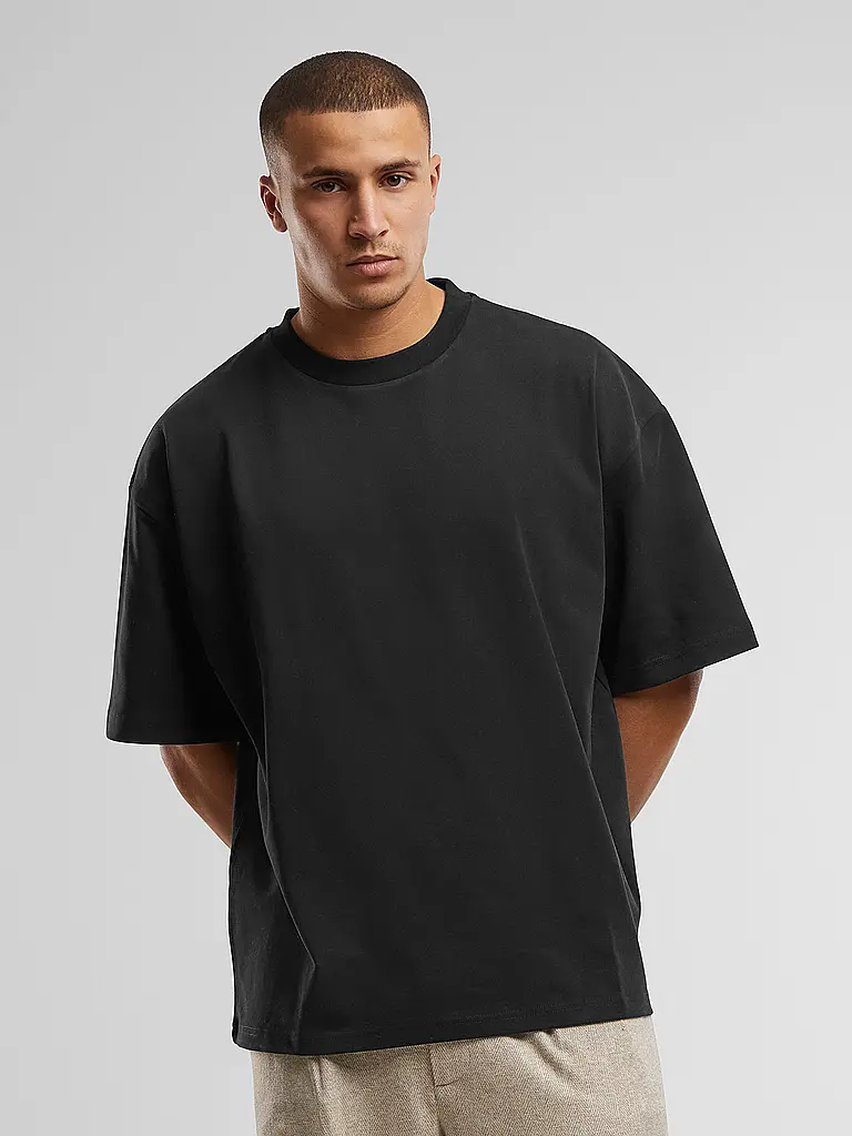 PROHIBITED | T-Shirt Oversized Fit | 