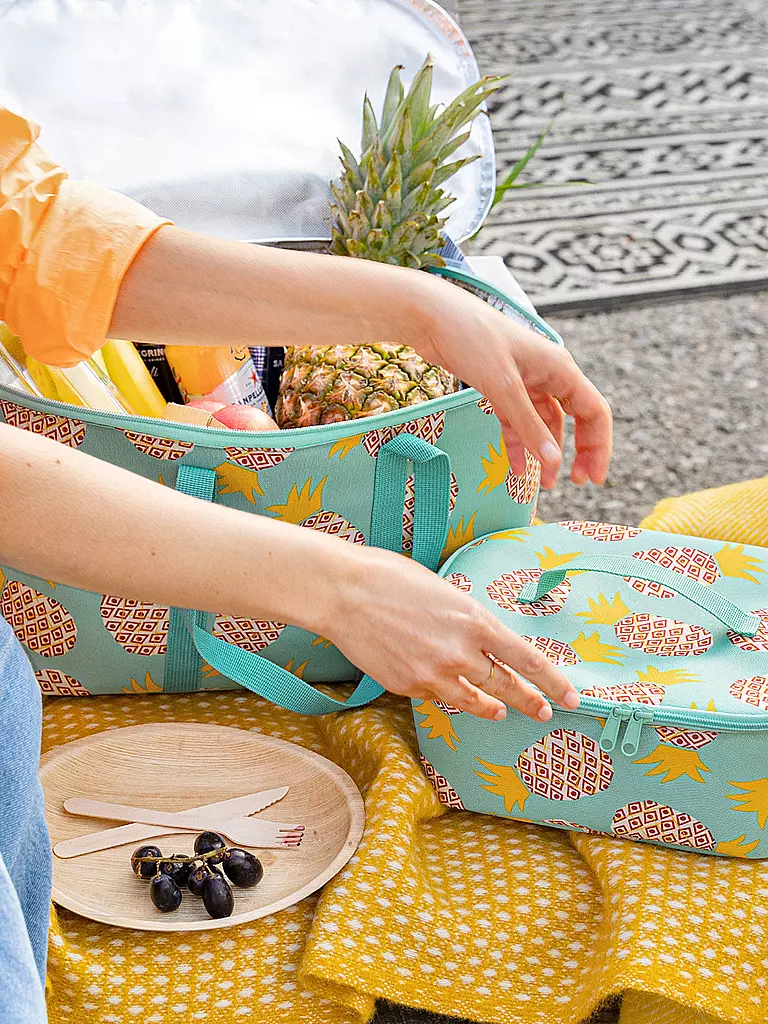 REISENTHEL | Coolerbag M Pocket Twist Pineapple | mint