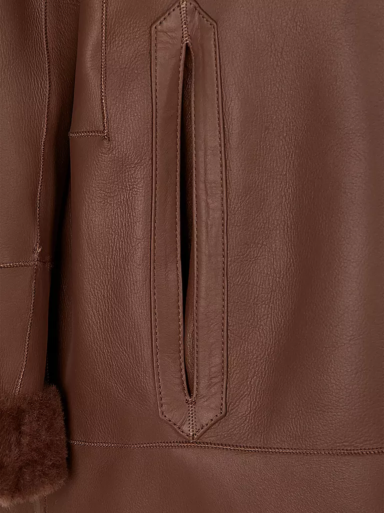 RIANI | Shearling Mantel | braun