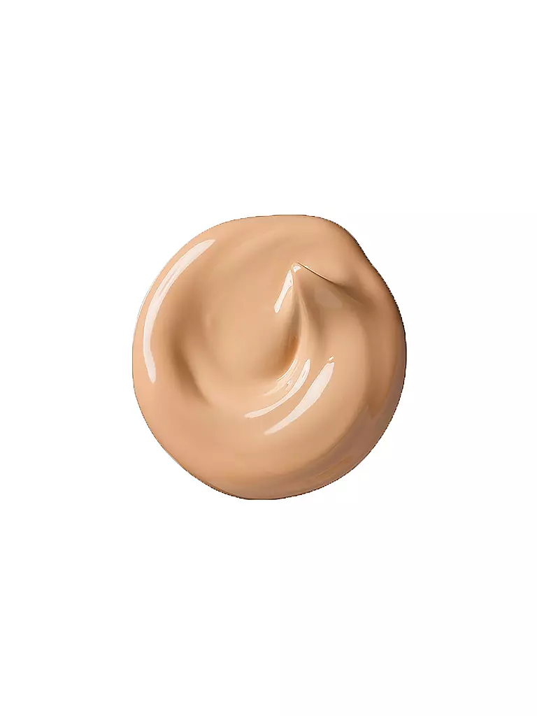 SENSAI | Cellular Performance  Foundations - Cream Foundations (CF 22 Natural Beige) | beige