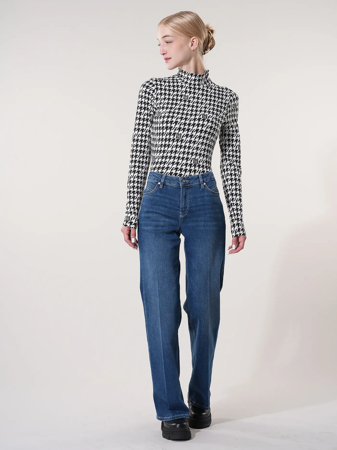 SOMEDAY | Jeans Flared Fit CARIE ICONIC | dunkelblau