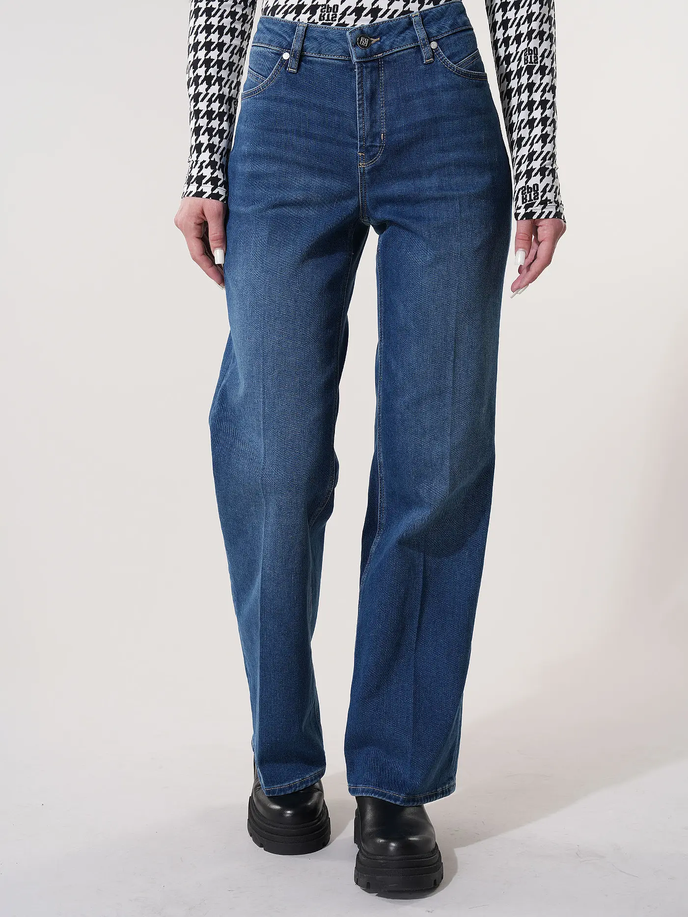 SOMEDAY | Jeans Flared Fit CARIE ICONIC | dunkelblau