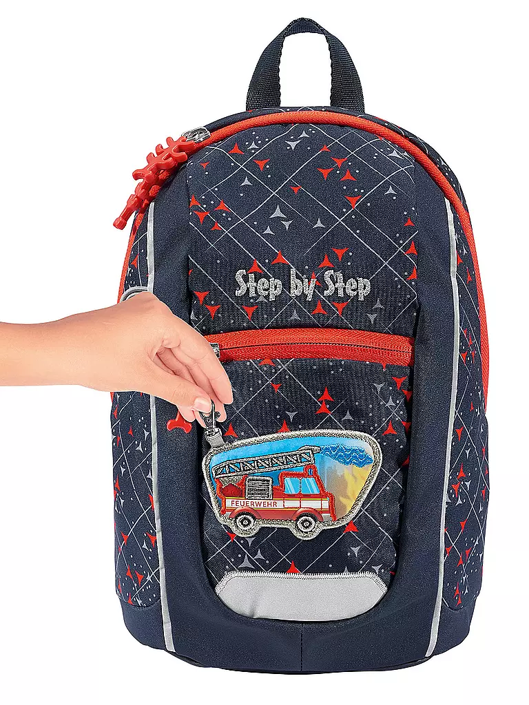 STEP BY STEP | Kinder Rucksack - Kiga Mini Fire Truck Finn  | dunkelblau