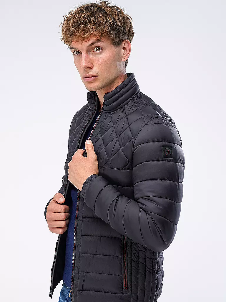 STRELLSON | Leichtsteppjacke CLASON | schwarz