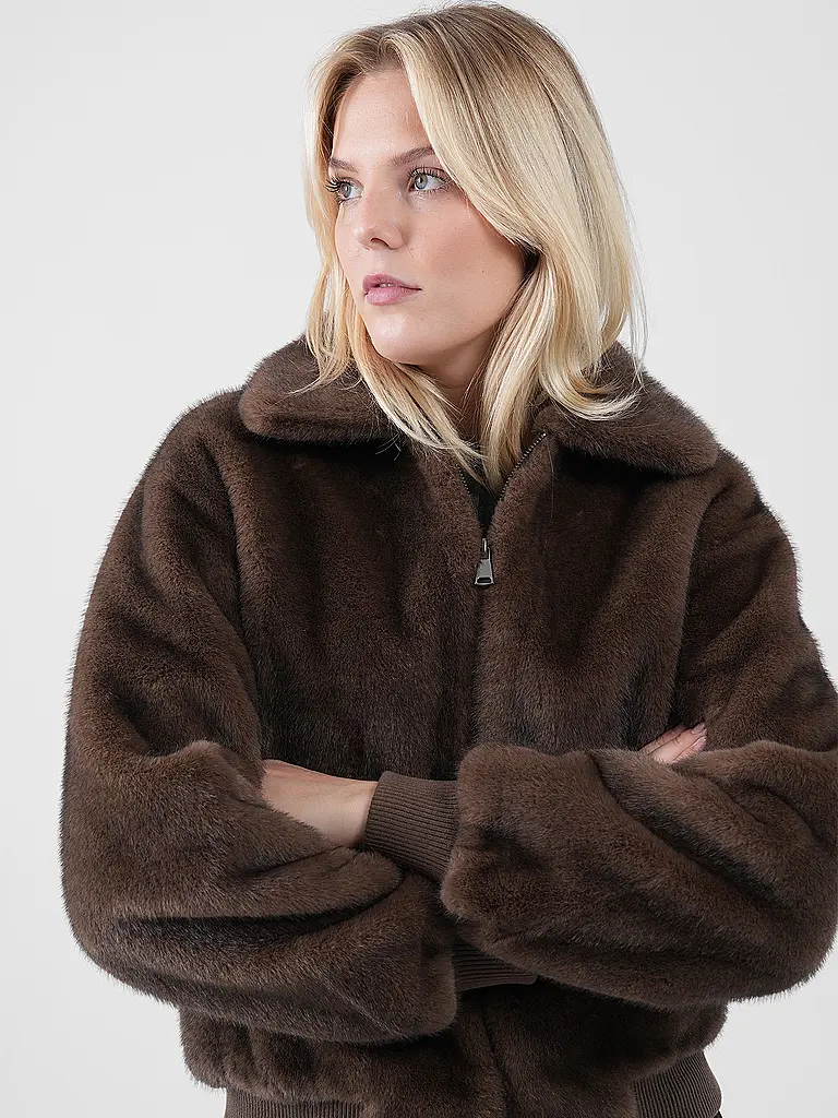 STUDIO AR | Jacke in Felloptik SELENA | Braun