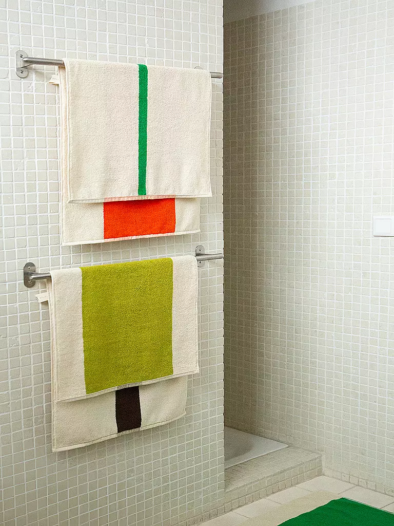 SUITE702 | Handtuch 50x100cm MARTENS AND MARTENS Brown/Lime | dunkelrot