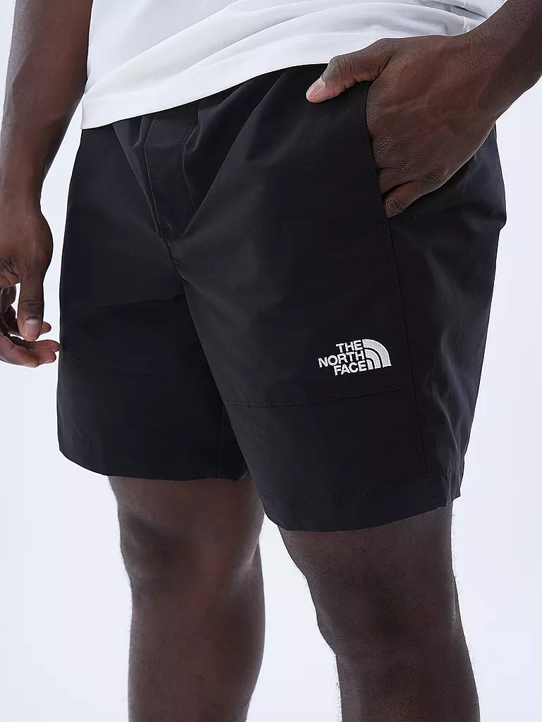 THE NORTH FACE | Short TNF EASY WIND | schwarz