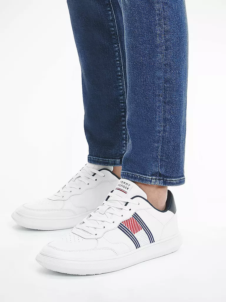 TOMMY HILFIGER | Sneaker Essential | weiss