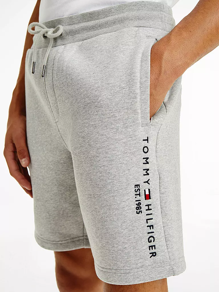 TOMMY HILFIGER | Sweatshorts | grau