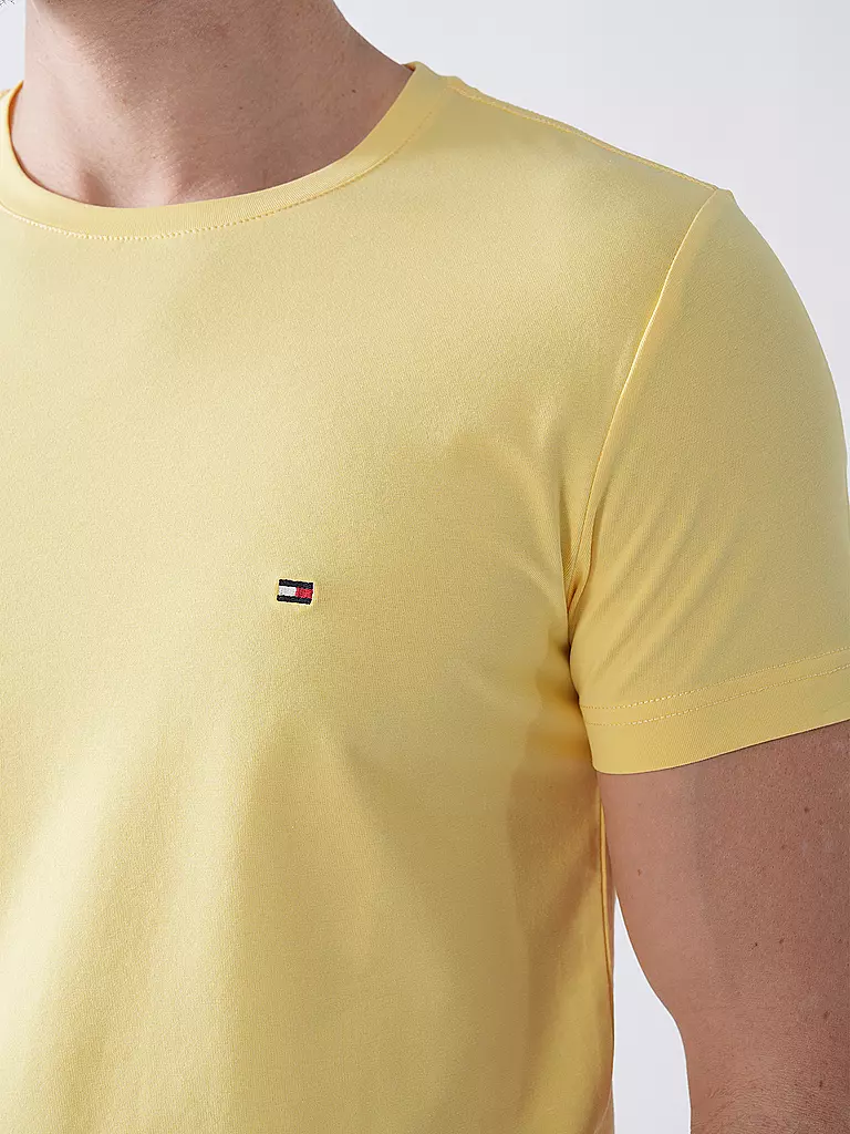 TOMMY HILFIGER | T-Shirt Slim Fit | gelb