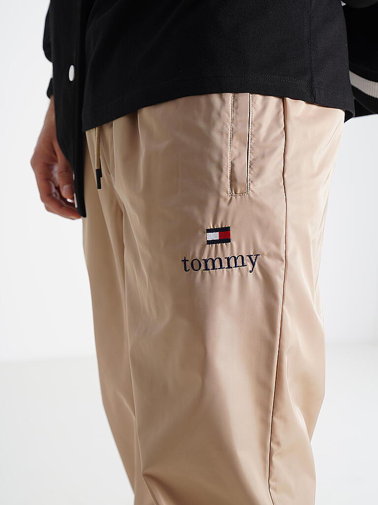 TOMMY JEANS |  Jogginghose TJCU | beige