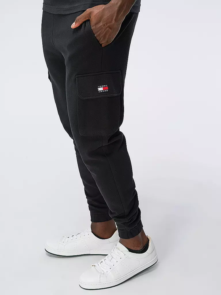 TOMMY JEANS | Cargohose | schwarz