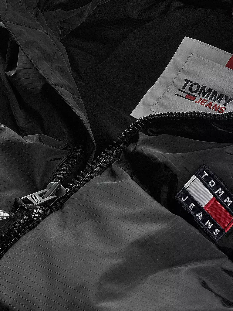 TOMMY JEANS | Daunensteppgilet ALASKA | schwarz