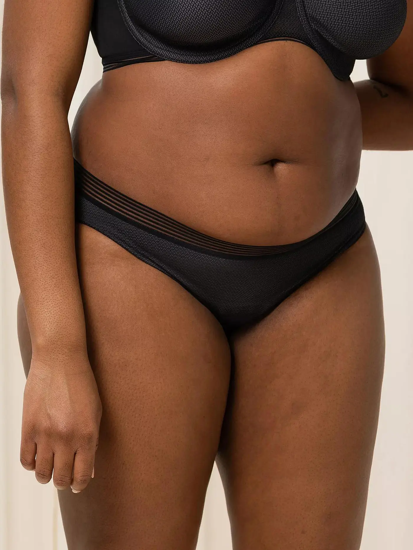 TRIUMPH | Tai-Slip "Infinite Sensation" (Schwarz) | schwarz