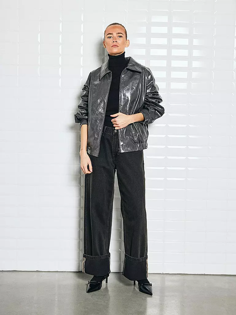 WITHBLACK | Jacke aus Lederimitat GILIAN | grau