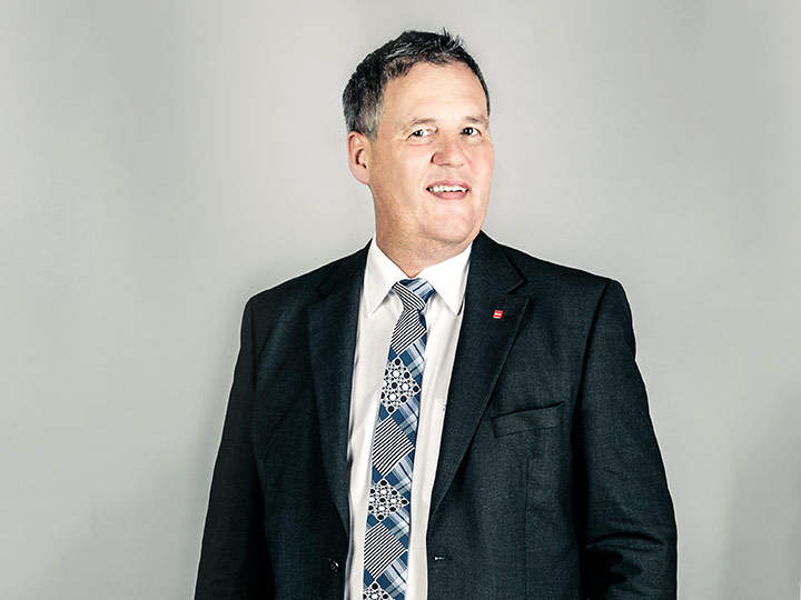 Filialleiter Kastner & Öhler Liezen – Heinz Hlebic Heinz Hlebic ist Filialleiter bei K&Ö Vöcklabruck