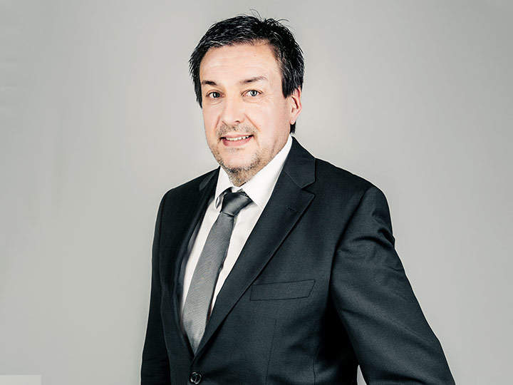 Filialleiter Kastner & Öhler Fürstenfeld und Oberwart- Klaus Kobalter Die K&Ö Filialen Fürstenfeld und Oberwart stehen unter der Leitung von Klaus Kobalter