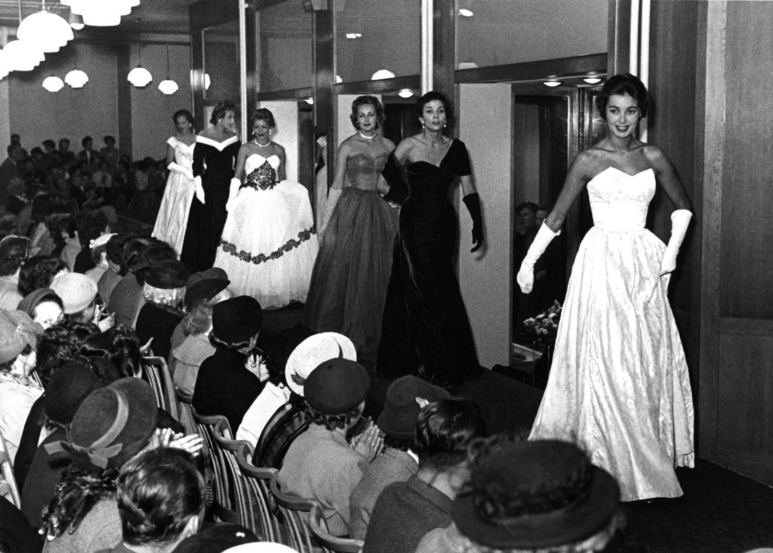 modenschau_5-oktober-1954 modenschau_5-oktober-1954