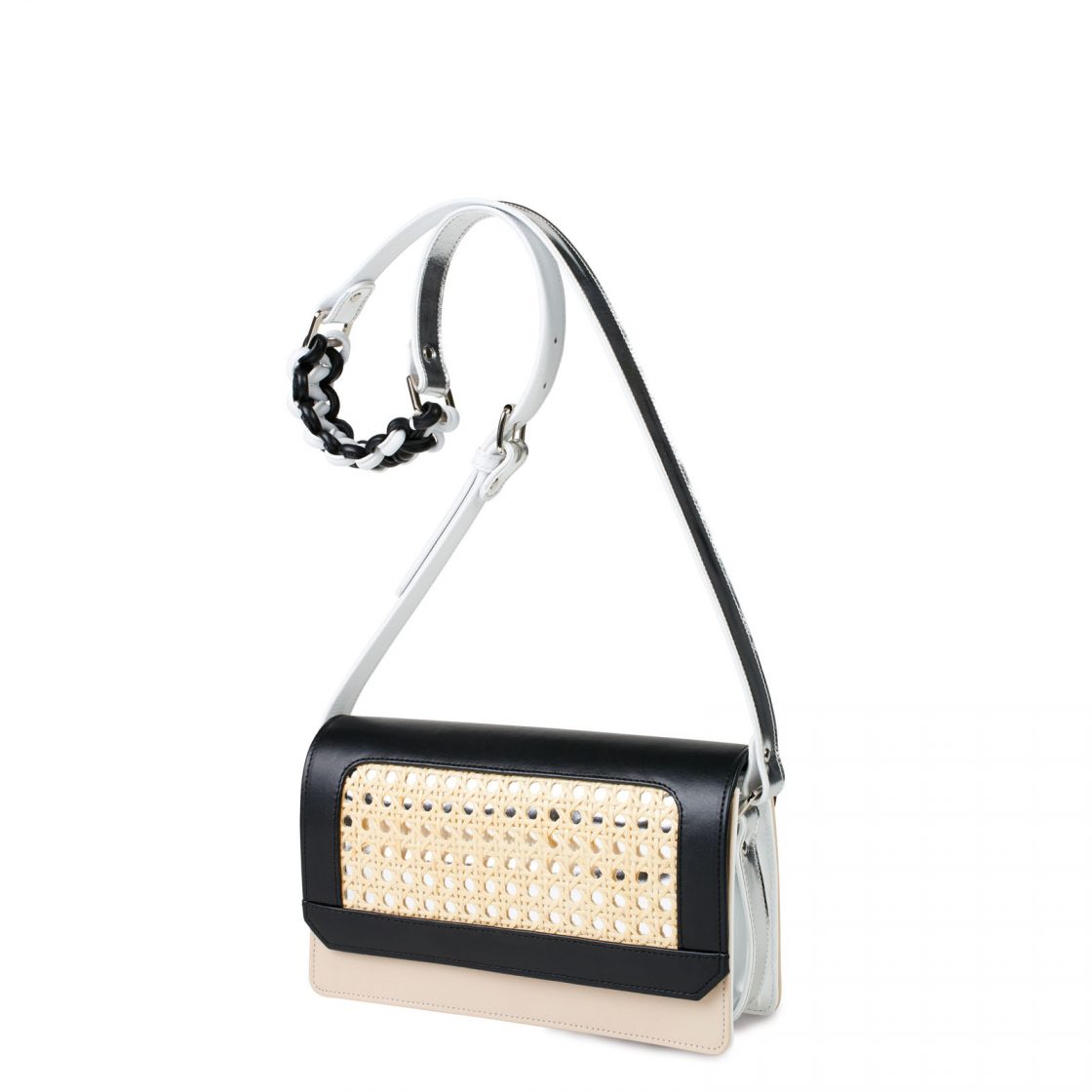 Vienna evening-M-half side view Vienna Crossbody Bag von Sagan Vienna um € 490,–.