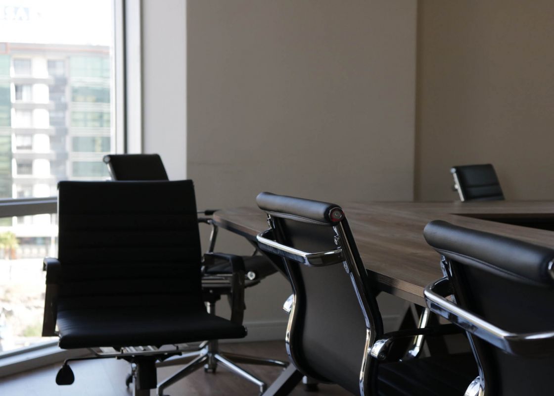 Leeres Büro Unsere Büros im Headquarter stehen leer