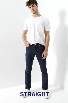 Herren-Jeans_Fit_Guide-Straight-LPB-480×720