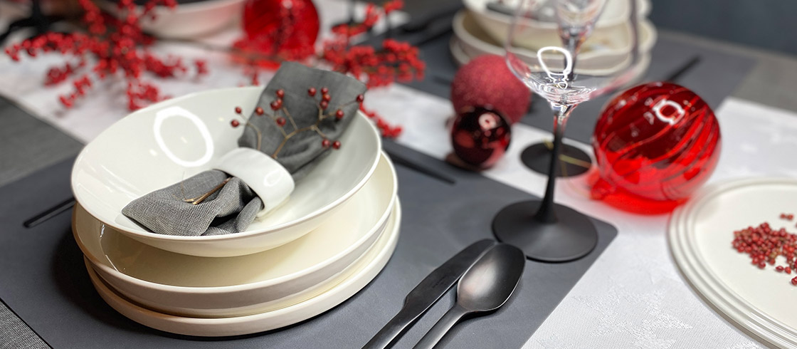Blog_Weihnachtstafeln_Tafel_rot_1220x490 Blog_Weihnachtstafeln_Tafel_rot_1220x490