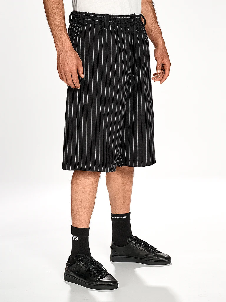 Y-3 Shorts Schwarz | L-image